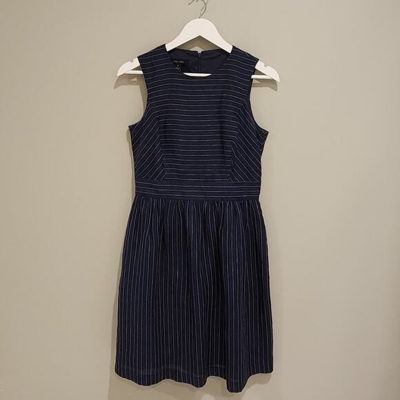Ivy + blu Dresses & Skirts - Ivy & Blu Edmund Pinstripe Linen dress - Size6